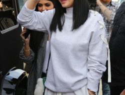 Kylie Jenner Beberkan Nama Anak Keduanya !