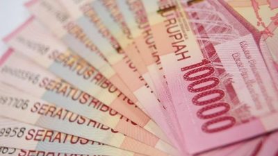 Memanas! Rupiah Masih Lemah Dibandingkan Dolar Amerika Siang Ini