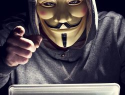 Hati – Hati ! Informasi Ini Diincar Hacker untuk Curi Identitas