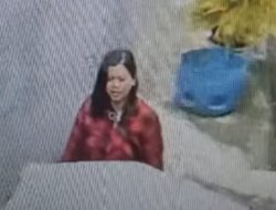 Berpura-pura Gila, Wanita Ini Maling Motor