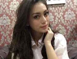Celine Evangelista Mengungkapkan Hubungannya Saat Ini Dengan Vicky Prasetyo.