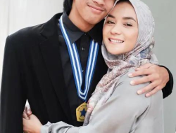Enno Lerian Menyekolahkan Anak-Anaknya Ke Perguruan Tinggi di Luar Kota!